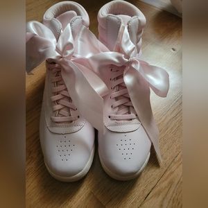 Women's sneakers
